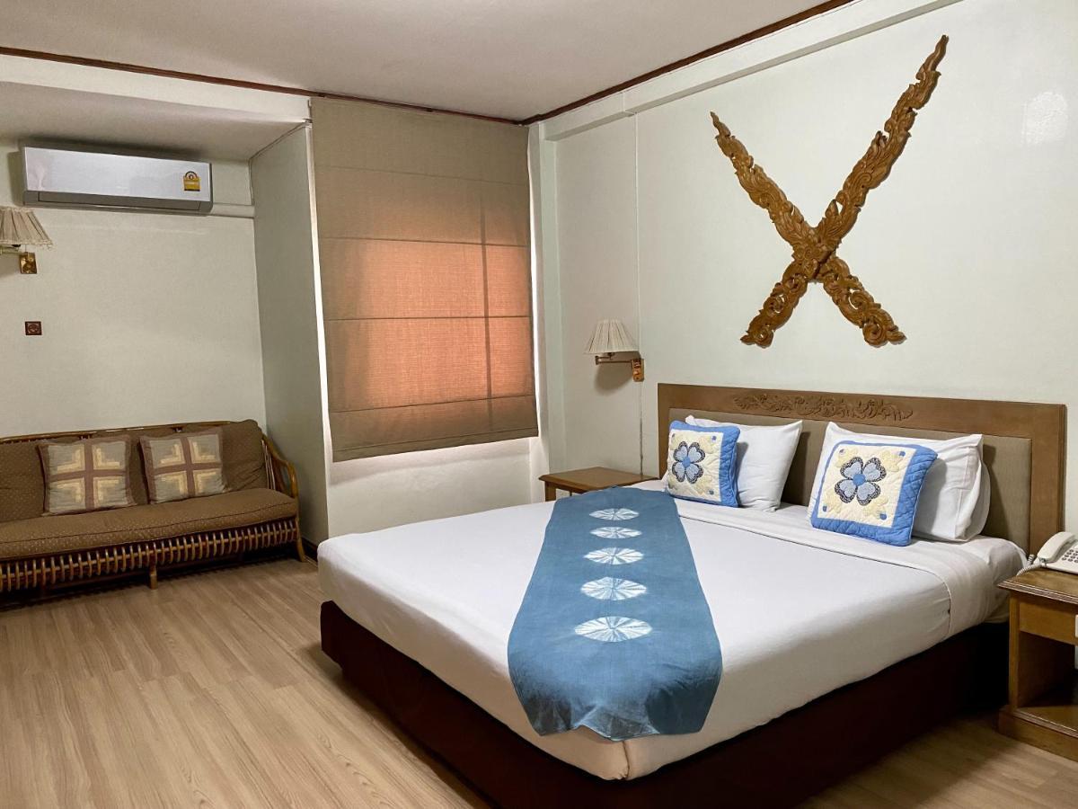 Maeyom Palace Hotel Phrae Dış mekan fotoğraf