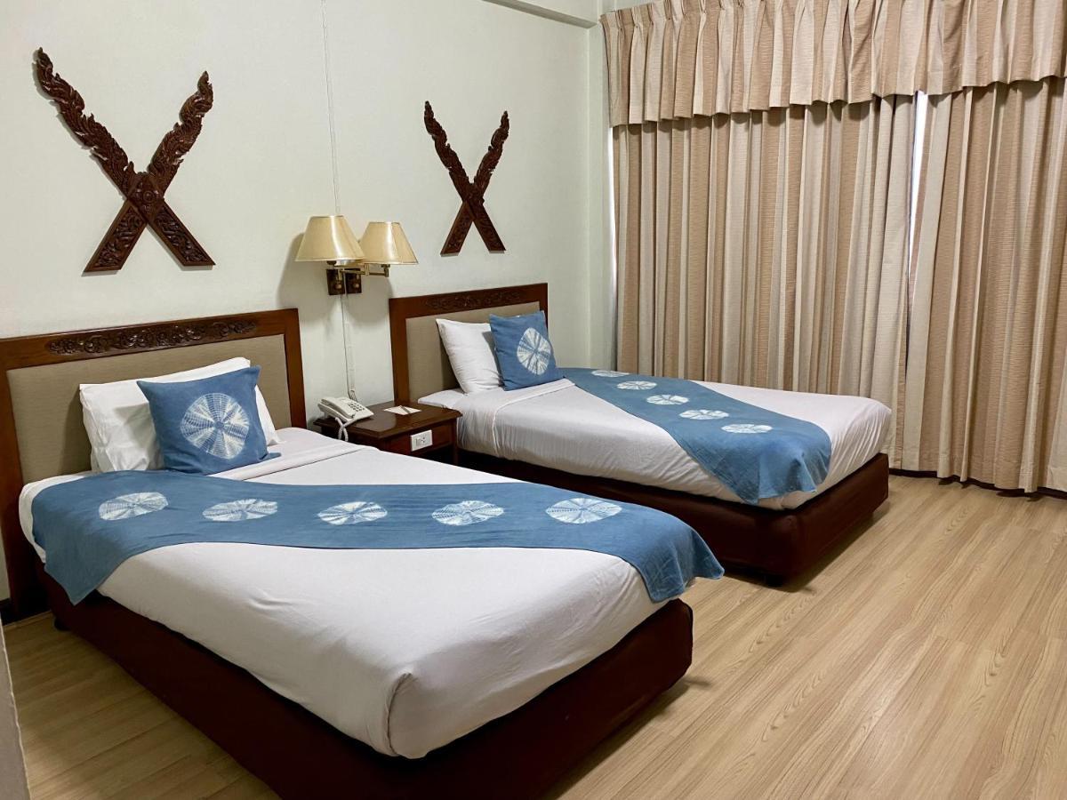 Maeyom Palace Hotel Phrae Dış mekan fotoğraf