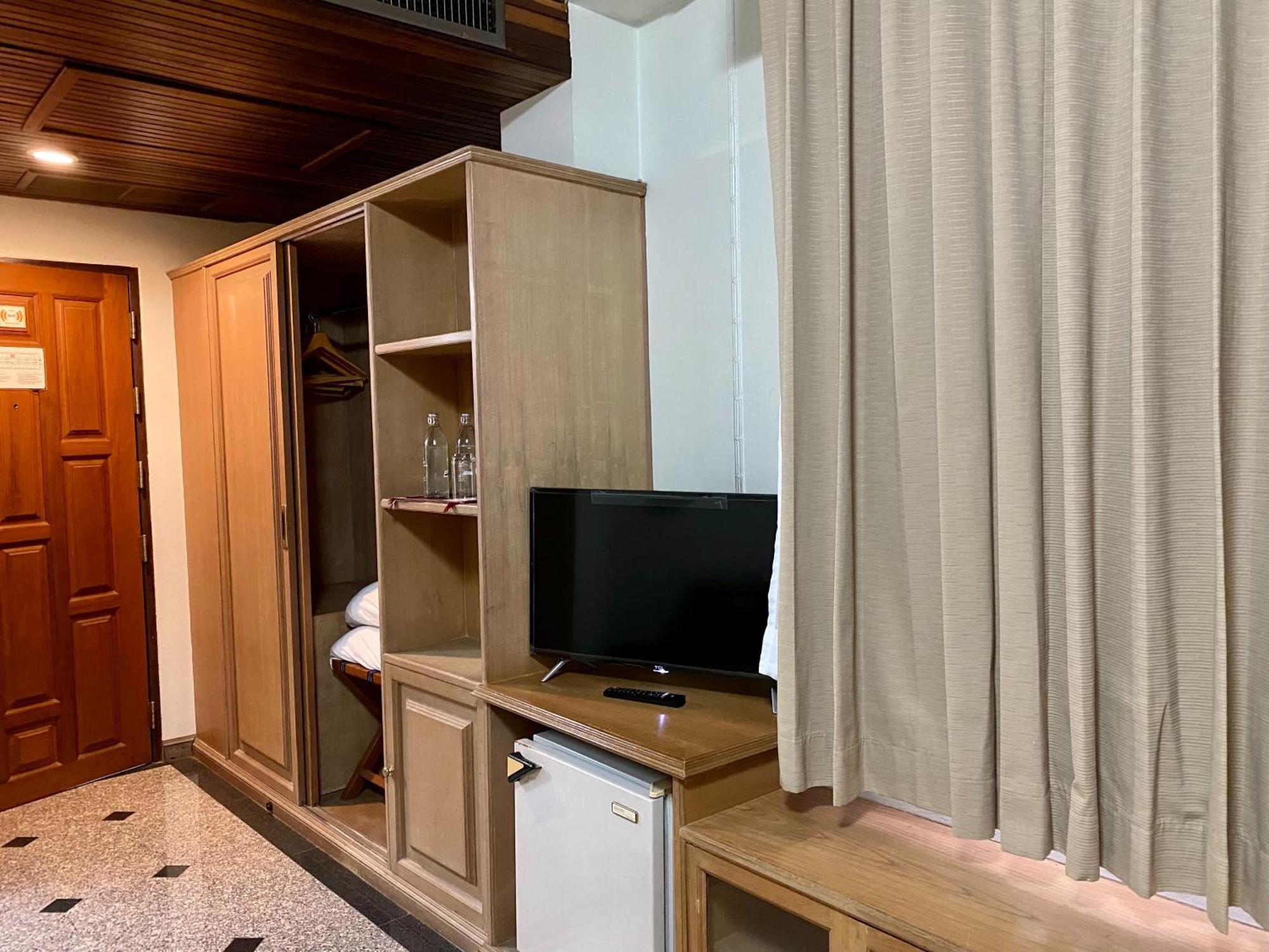Maeyom Palace Hotel Phrae Dış mekan fotoğraf