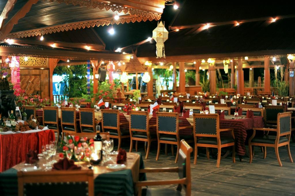 Maeyom Palace Hotel Phrae Dış mekan fotoğraf
