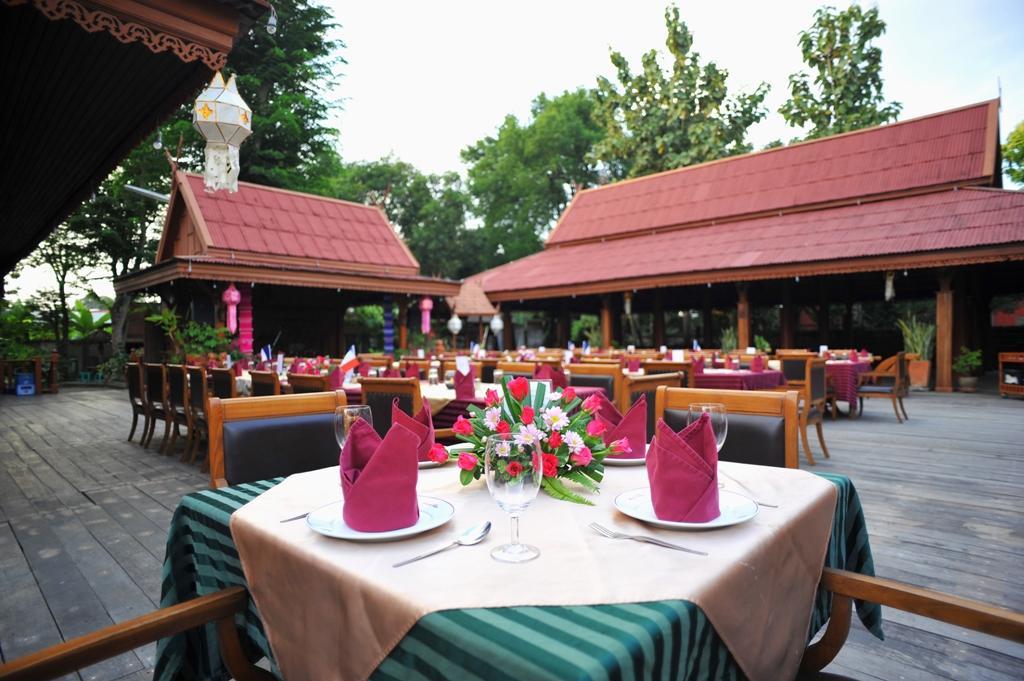 Maeyom Palace Hotel Phrae Dış mekan fotoğraf