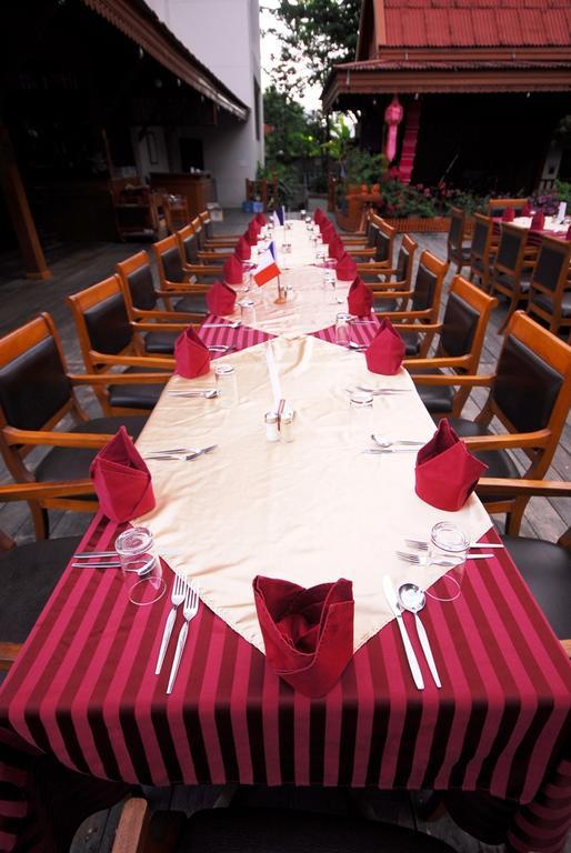 Maeyom Palace Hotel Phrae Dış mekan fotoğraf