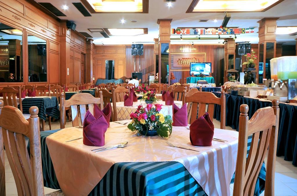 Maeyom Palace Hotel Phrae Dış mekan fotoğraf