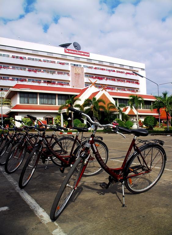 Maeyom Palace Hotel Phrae Dış mekan fotoğraf