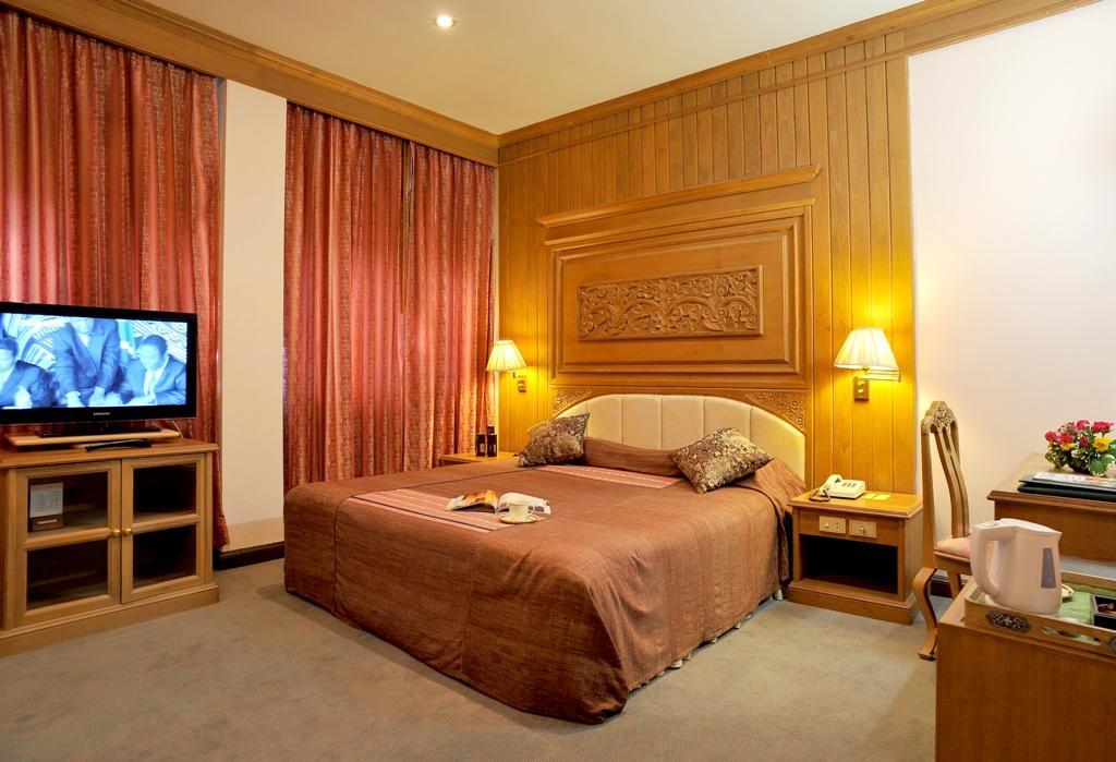 Maeyom Palace Hotel Phrae Dış mekan fotoğraf
